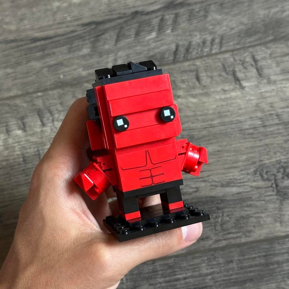 2024 Retired LEGO Marvel 40668 Red Hulk Brave New World BrickHeadz Figure Set